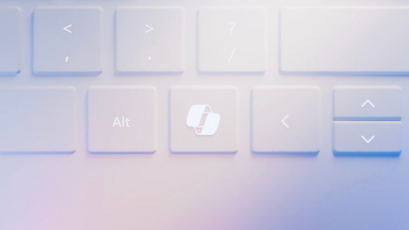 К логотипу Copilot на клавиатуре придётся привыкать (источник: Microsoft)